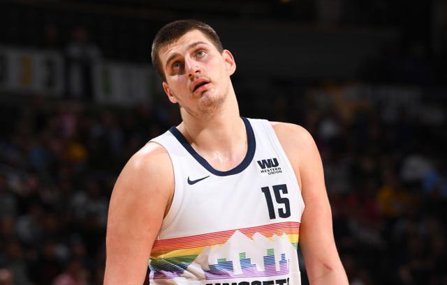 卡拉身上 卡拉身上