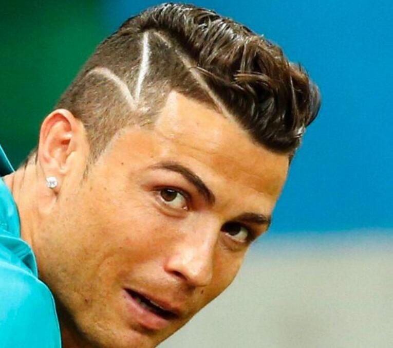 公众目睹他 公众目睹他