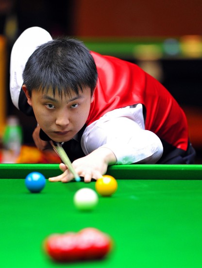 荷甲崭露头 荷甲崭露头